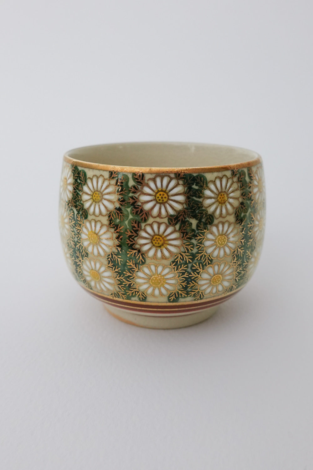 Radiant Daisy Cup