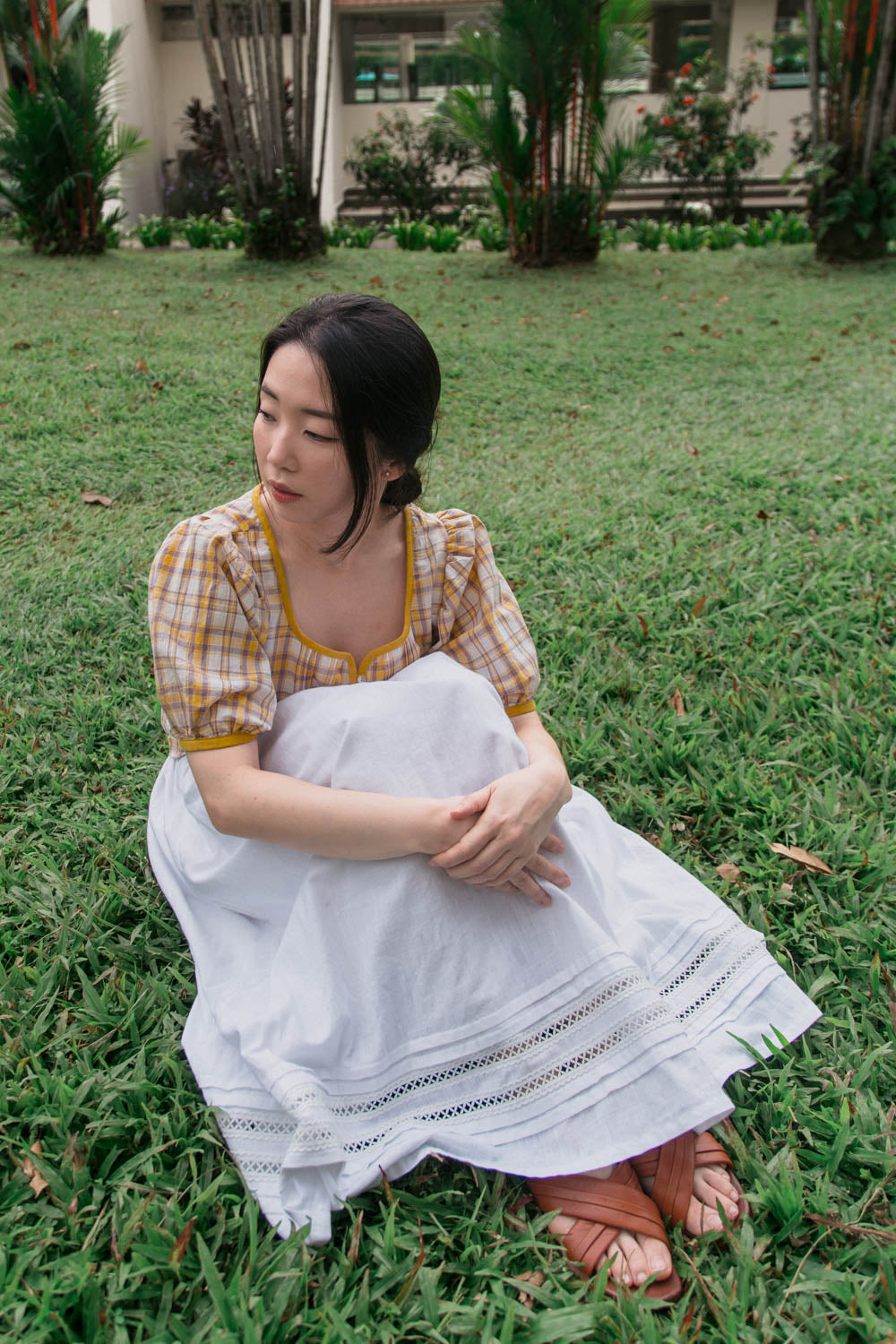 Mariposa skirt styled with Palmier blouse, full length side view